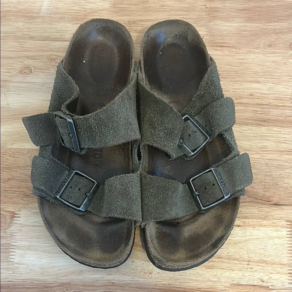 Birkenstock Arizona Suede Sandals - Olive Green